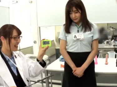 SODの痴女社員達が勃起チンポを容赦なく鬼責め→精液駄々漏れ